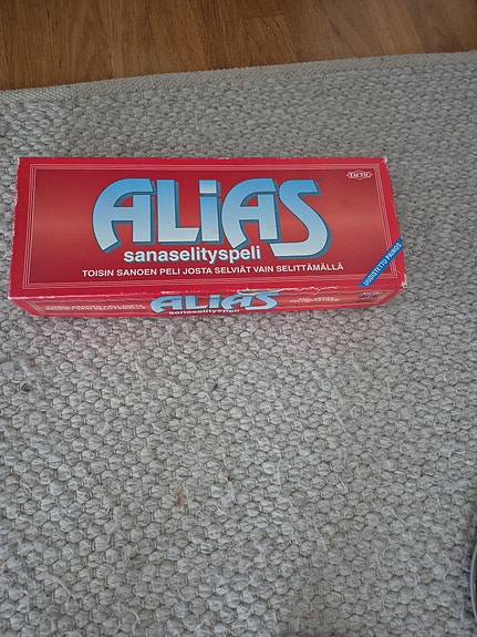 Alias sanaselityspeli lautapeli