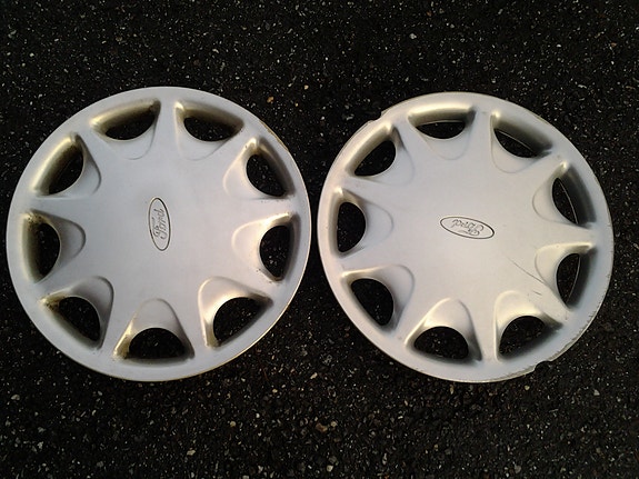Ford koristekapselit 14" 2 kpl