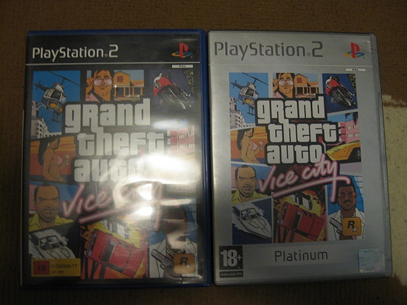 PlayStation 2 pelipaketti GTA, God of War, Tekken 5 ym.