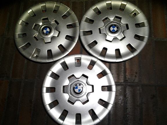 BMW koristekapselit 15" 3 kpl