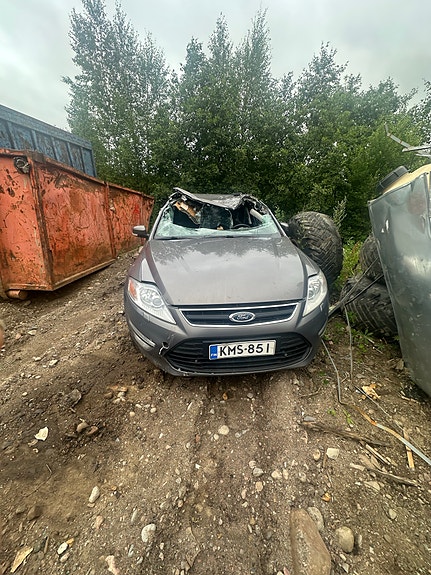 Ford Mondeo farmari varaosiksi