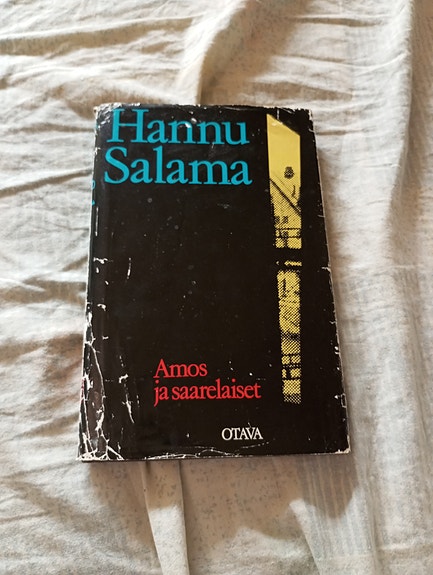 Hannu Salama: Amos ja saarelaiset + Aleksis Kivi: Valitut teokset kirjat