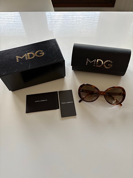 Tyylikkäät Dolce & Gabbana aurinkolasit