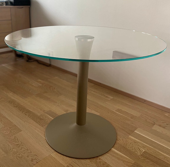 BoConcept New York ruokapöytä