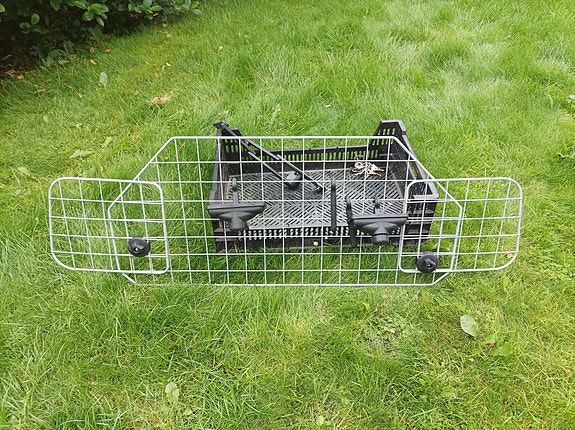 koiraverkko autoon / säädettävä