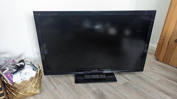 Panasonic Viera 42" LED TX-L42E3E