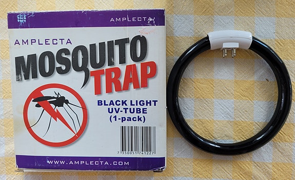 Amplecta Mosquito Trap varalamppu