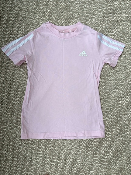 Adidas t-paita 116