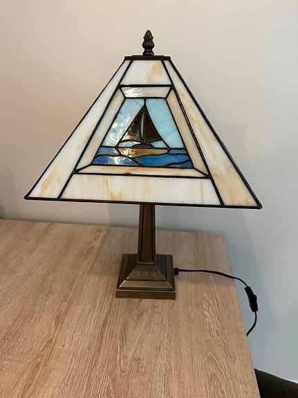 Tiffany tyylinen lamppu