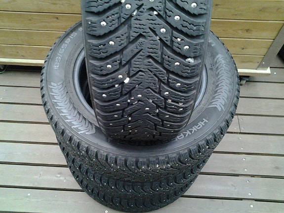 Nastarenkaat Nokian 185/ 65 15"