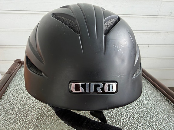 Giro laskettelukypärä koko M