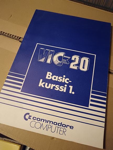 Commodore vic-20 Basic kurssi 1