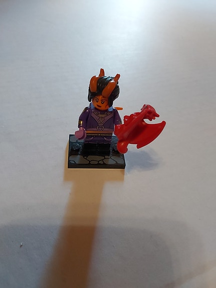 Lego D&D Tiefling Sorcerer