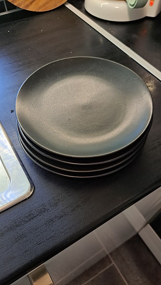 IKEA lautaset tummat 4 kpl