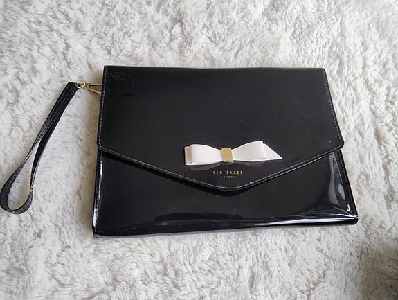 Ted Baker laukku