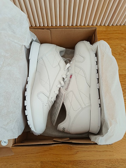 Reebok Classic tennarit