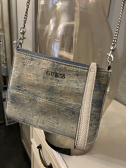GUESS upea crossbody denim laukku