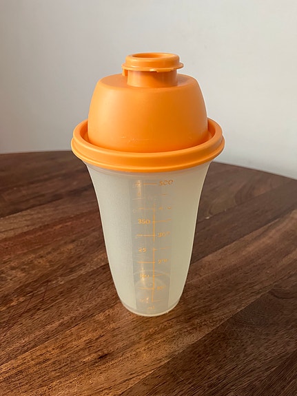 Tupperware shakeri mitta-asteikolla oranssi