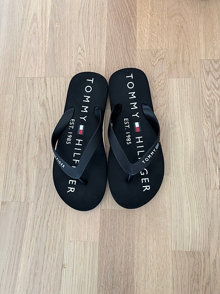 Tommy Hilfiger miesten varvassandaalit 41