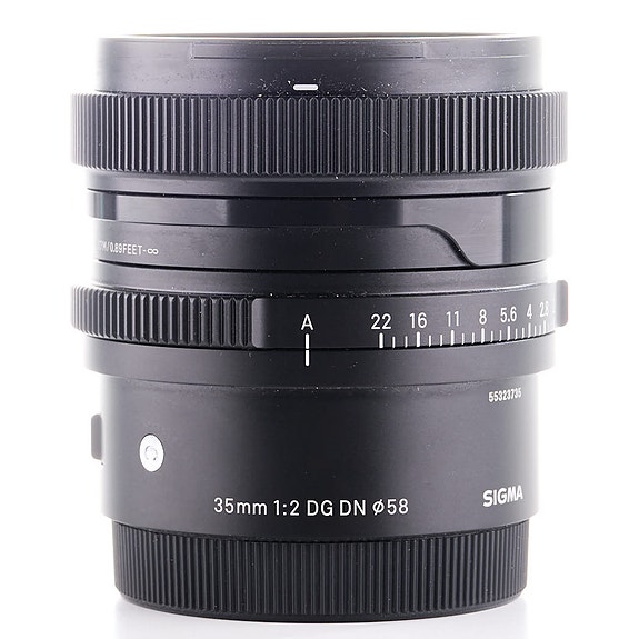 Sigma 35mm f/2 C DG DN -objektiivi (Sony FE) (käytetty)