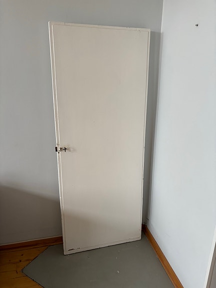 Valkoinen sisäovi