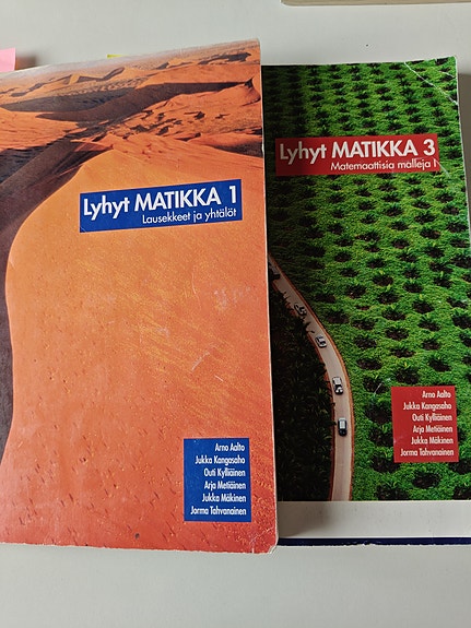 Lyhyt Matikka 1 ja 3 oppikirjat, matematiikka ja tilastotiede