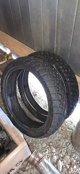 nastarenkaat 17" supermoto vanteille