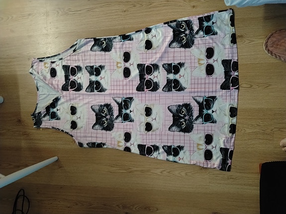 kissa mekko koko XXL