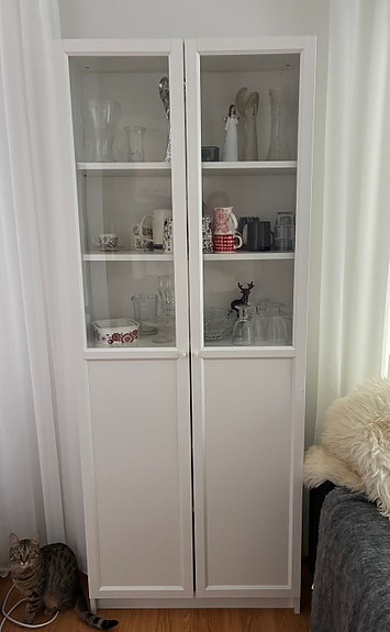 IKEA vitriinikaappi valkoinen lasiovilla