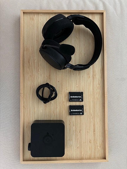 SteelSeries Arctis Pro Wireless -kuulokkeet