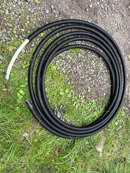 32 mm putkea suojaputkessa