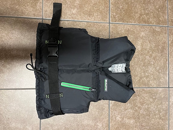 Pelastus- ja kelluntaliivi Baltic 30 - 50 kg