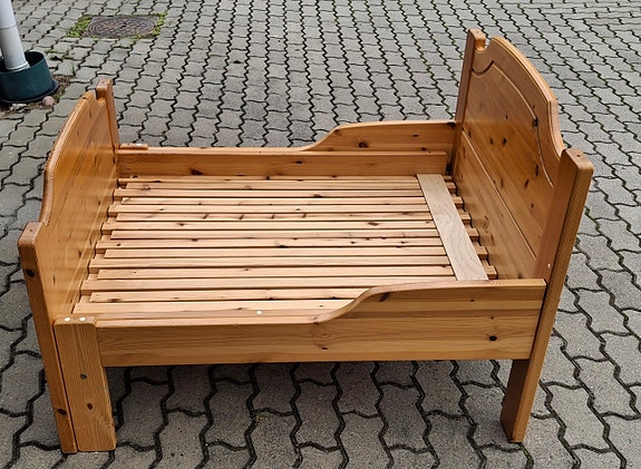 Jatkettava lastensänky