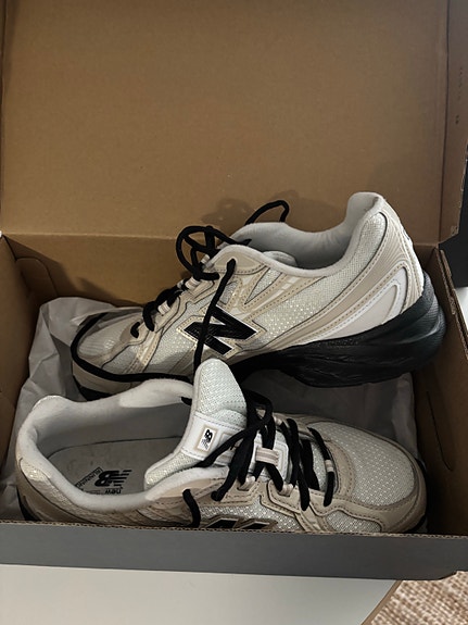 New Balance 740 juoksukenkä