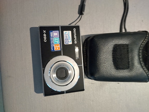 Olympus X-930 digikamera musta