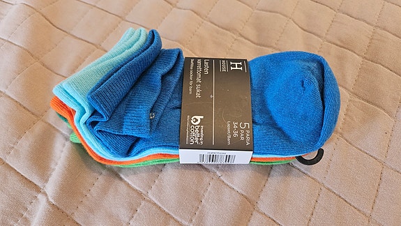 Uudet sukat 5 kpl, yht. 3€ (Espoo)