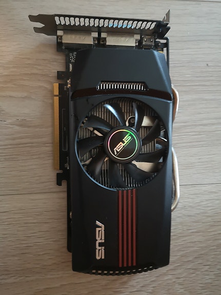 Asus gtx 560 näytönohjain