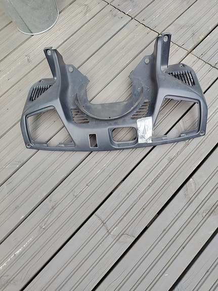 Burgman 650 "kojelauta" / musta