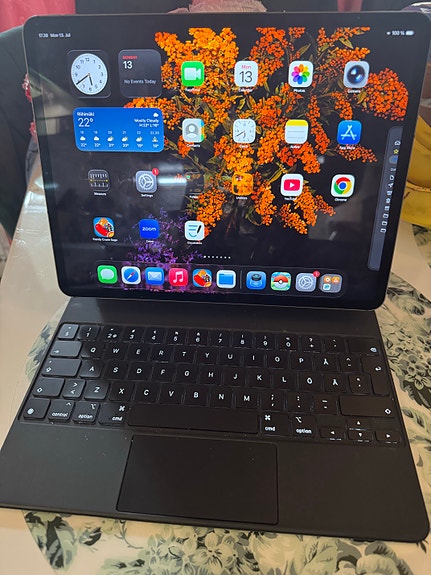 Apple iPad Pro(12.9inch)4thGen. + Magic Keyboard tabletti + Apple pencil(2ndGen)