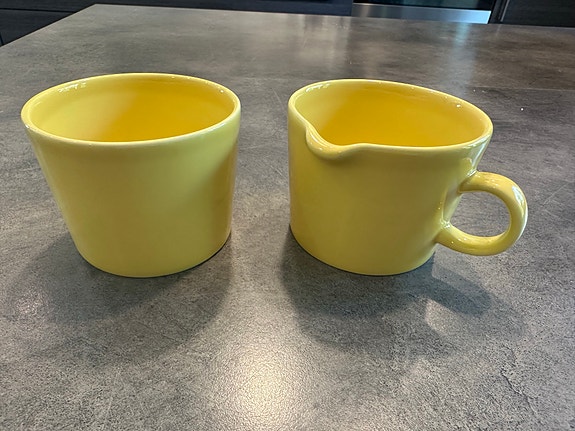 Iittala Teema keltainen sokerikko ja kermalla