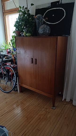 Liinavaatekaappi 60-luku