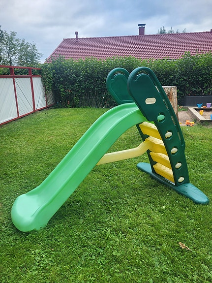Little Tikes liukumäki