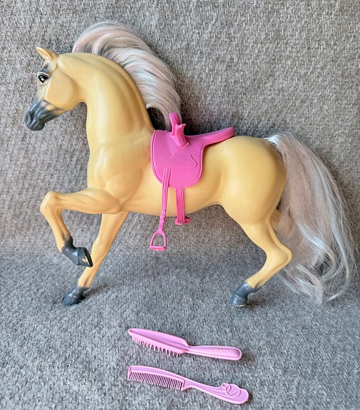 Vintage Barbie 1983 Dream Horse Prancer