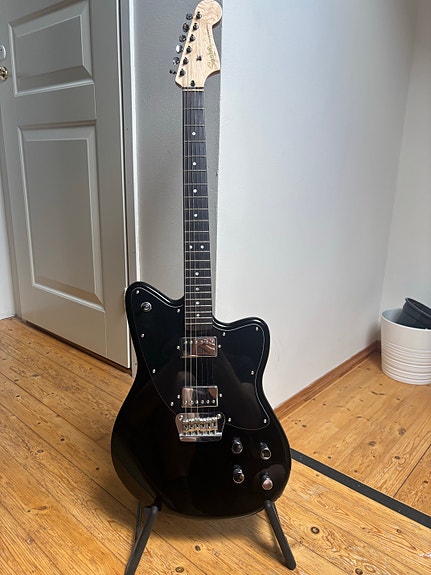 Fender Squier Paranormal Toronado -sähkökitara