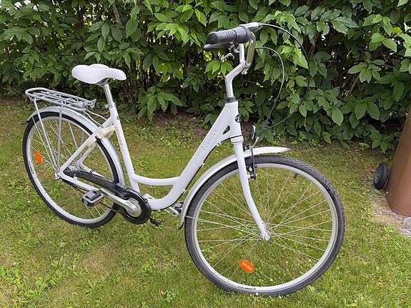 Insera naisten kaupunkipyörä 51 cm 28" valkoinen