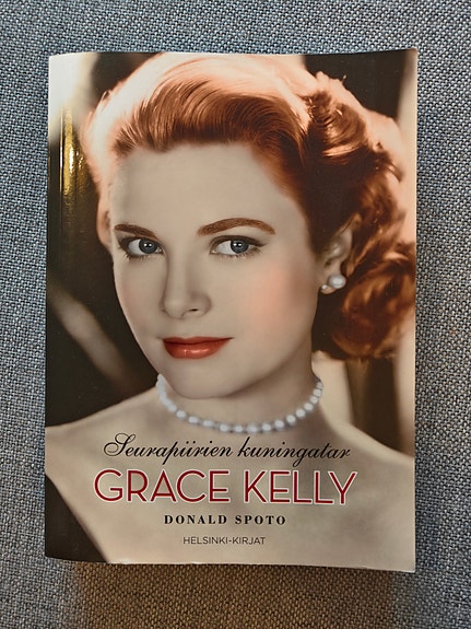 Grace Kelly Seurapiirien kuningatar
