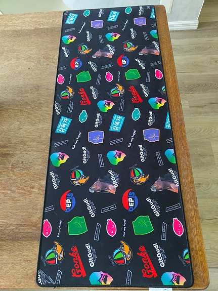 GitGud Sticker Bomb hiirimatto 920 x 360 mm