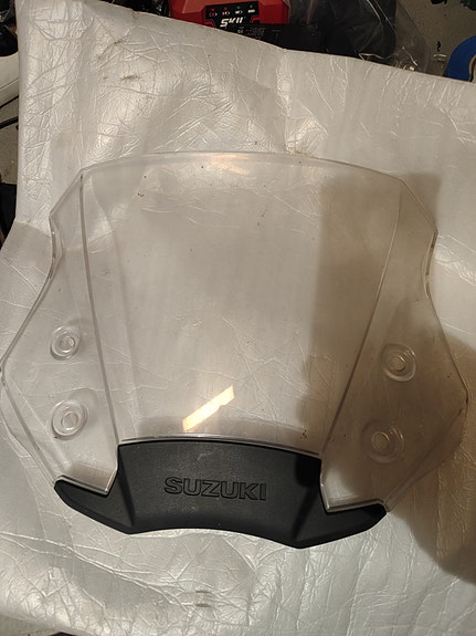 Suzuki DL 1000 tuulilasi