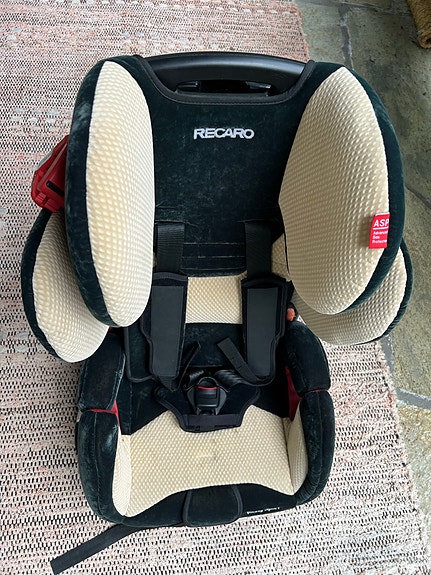 Recaro Young Sport turvaistuin 36 musta/beige