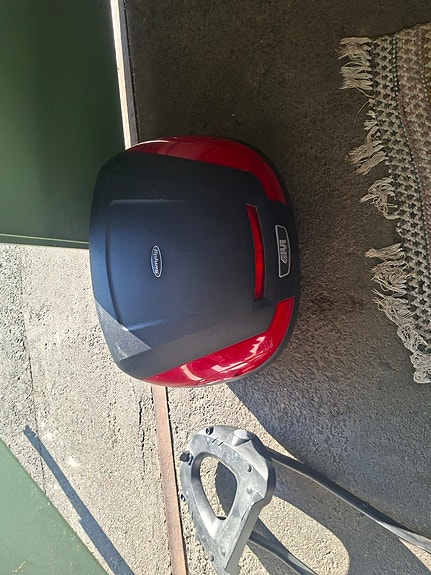 Givin takalaukku